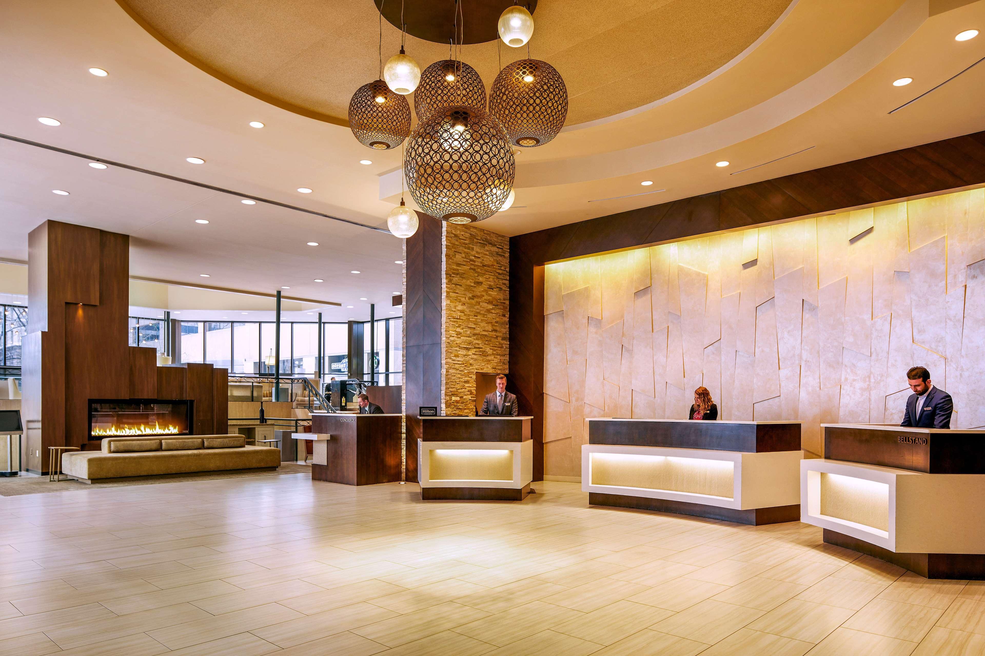 Hilton Center 4*